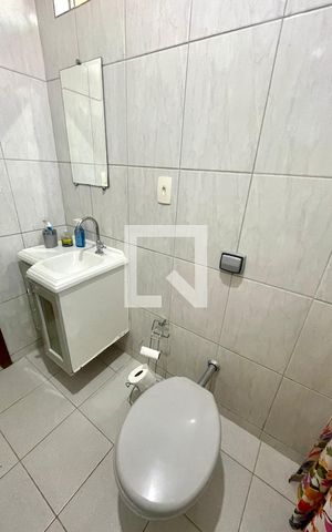 Casa à venda com 119m², 3 quartos e sem vaga Casa à venda com 119m², 3 quartos e sem vagaBanheiro