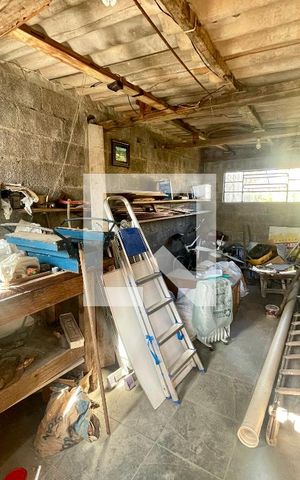 Casa à venda com 119m², 3 quartos e sem vaga Casa à venda com 119m², 3 quartos e sem vagaQuarto de Serviço "barracão"