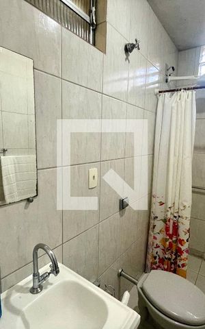 Casa à venda com 119m², 3 quartos e sem vaga Casa à venda com 119m², 3 quartos e sem vagaBanheiro