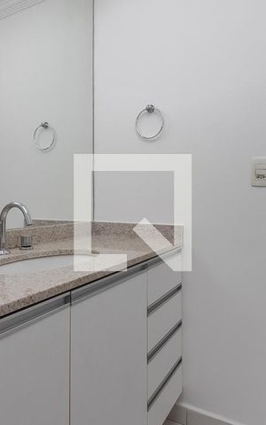 Apartamento à venda com 67m², 2 quartos e 1 vaga Apartamento à venda com 67m², 2 quartos e 1 vagaBanheiro da Suíte