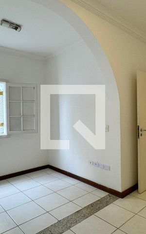 Casa de condomínio à venda com 1250m², 6 quartos e 5 vagasQuarto de Serviço