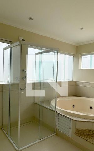 Casa de condomínio à venda com 1250m², 6 quartos e 5 vagasbanheiro da Suíte master