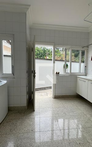 Casa de condomínio à venda com 1250m², 6 quartos e 5 vagasÁrea de Serviço