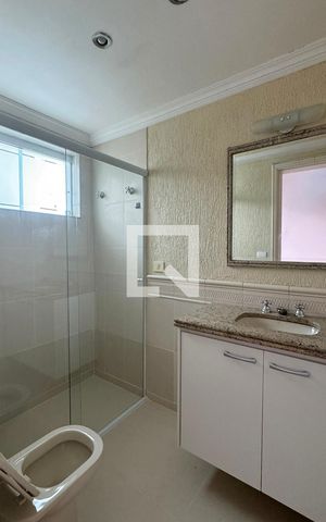 Casa de condomínio à venda com 1250m², 6 quartos e 5 vagasBanheiro da Suíte 3