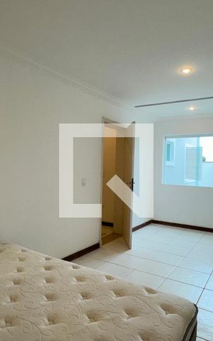 Casa de condomínio à venda com 1250m², 6 quartos e 5 vagasQuarto de Serviço
