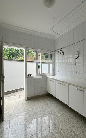 Casa de condomínio à venda com 1250m², 6 quartos e 5 vagasÁrea de Serviço