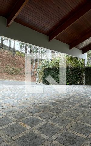 Casa de condomínio à venda com 1250m², 6 quartos e 5 vagasGaragem