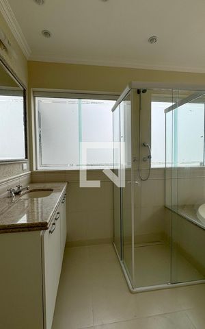 Casa de condomínio à venda com 1250m², 6 quartos e 5 vagasbanheiro da Suíte master