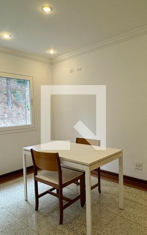 Casa de condomínio à venda com 1250m², 6 quartos e 5 vagasCopa