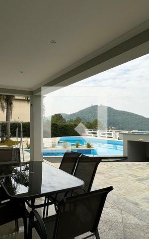 Casa de condomínio à venda com 1250m², 6 quartos e 5 vagasChurrasqueira
