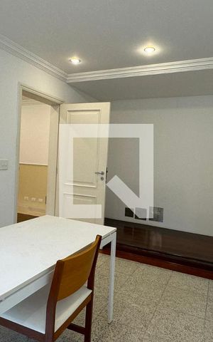 Casa de condomínio à venda com 1250m², 6 quartos e 5 vagasCopa