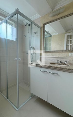 Casa de condomínio à venda com 1250m², 6 quartos e 5 vagasBanheiro da Suíte 4