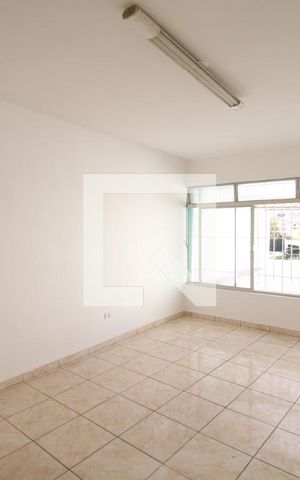 Casa para alugar com 50m², 2 quartos e 1 vagaSala