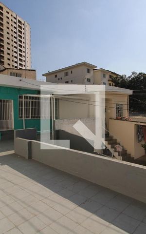 Casa para alugar com 50m², 2 quartos e 1 vagaÁrea Comum