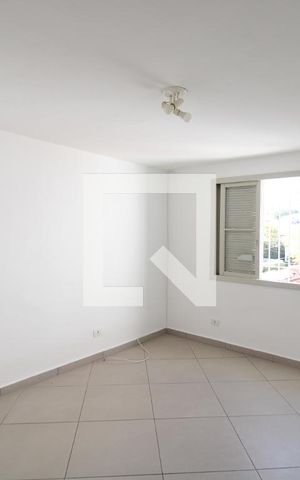 Casa para alugar com 50m², 2 quartos e 1 vagaQuarto