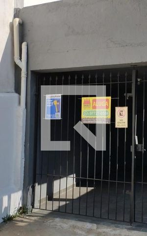 Casa para alugar com 50m², 2 quartos e 1 vaga Casa para alugar com 50m², 2 quartos e 1 vagaFachada