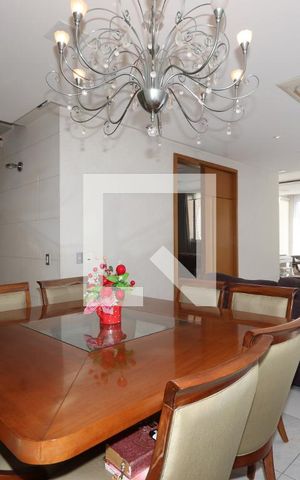 Casa à venda com 380m², 3 quartos e 6 vagasSala de Jantar