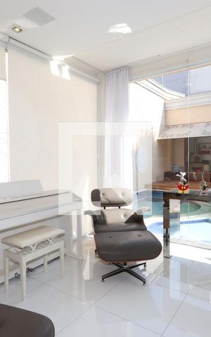 Casa à venda com 380m², 3 quartos e 6 vagasSala da lareira