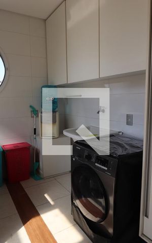 Casa à venda com 380m², 3 quartos e 6 vagasLavanderia