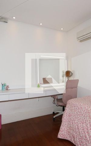 Casa à venda com 380m², 3 quartos e 6 vagasSuíte 2