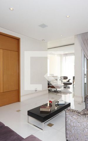 Casa à venda com 380m², 3 quartos e 6 vagasSala de estar