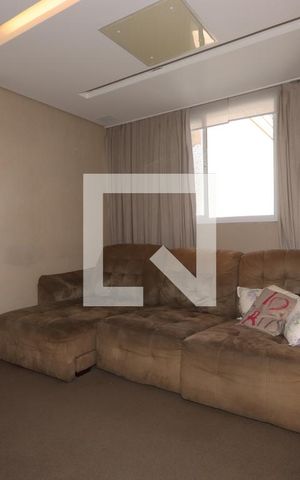 Casa à venda com 380m², 3 quartos e 6 vagasSala de TV