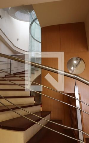 Casa à venda com 380m², 3 quartos e 6 vagasGaragem