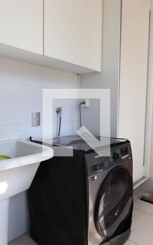 Casa à venda com 380m², 3 quartos e 6 vagasLavanderia
