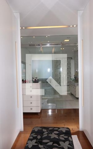 Casa à venda com 380m², 3 quartos e 6 vagasCloset da Suíte Master