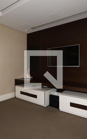 Casa à venda com 380m², 3 quartos e 6 vagasSala de TV
