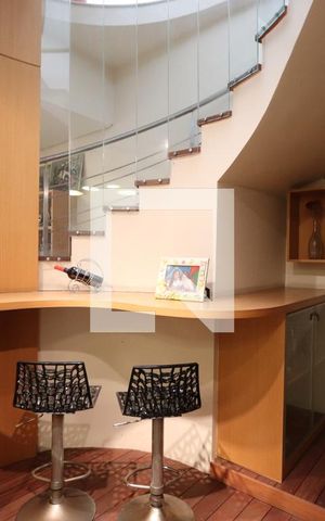 Casa à venda com 380m², 3 quartos e 6 vagasAdega