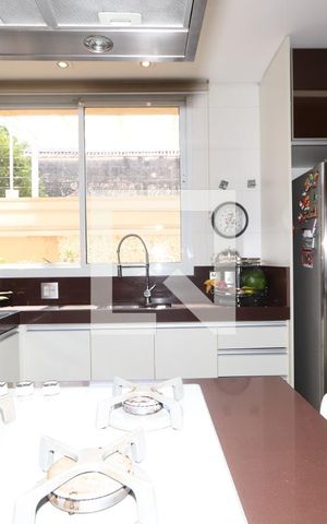 Casa à venda com 380m², 3 quartos e 6 vagasCozinha