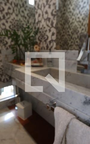 Casa à venda com 380m², 3 quartos e 6 vagasLavabo