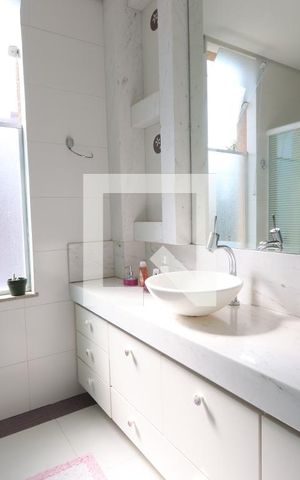Casa à venda com 380m², 3 quartos e 6 vagasBanheiro da Suíte 3