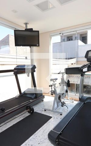 Casa à venda com 380m², 3 quartos e 6 vagasAcademia da Suíte Master