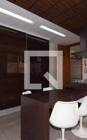 Casa à venda com 380m², 3 quartos e 6 vagasCozinha