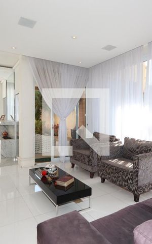 Casa à venda com 380m², 3 quartos e 6 vagasSala de estar