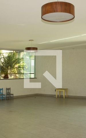 Casa de condomínio à venda com 307m², 4 quartos e 8 vagas Casa de condomínio à venda com 307m², 4 quartos e 8 vagasÁrea comum - Salão de festas