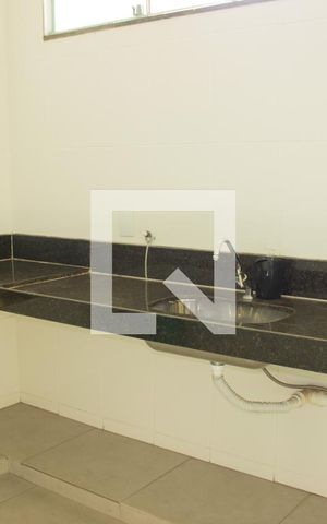 Casa de condomínio à venda com 307m², 4 quartos e 8 vagas Casa de condomínio à venda com 307m², 4 quartos e 8 vagasÁrea comum - Salão de festas