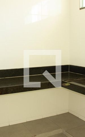 Casa de condomínio à venda com 307m², 4 quartos e 8 vagas Casa de condomínio à venda com 307m², 4 quartos e 8 vagasÁrea comum - Salão de festas