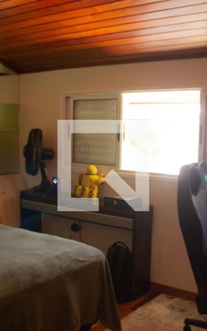 Casa de condomínio à venda com 307m², 4 quartos e 8 vagas Casa de condomínio à venda com 307m², 4 quartos e 8 vagasSuíte 2