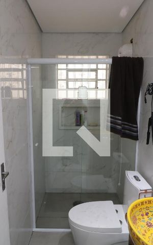 Casa para alugar com 121m², 3 quartos e 2 vagasBanheiro