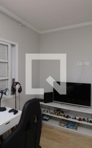 Casa para alugar com 121m², 3 quartos e 2 vagasQuarto