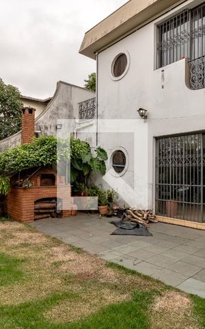Casa para alugar com 440m², 3 quartos e 10 vagas Casa para alugar com 440m², 3 quartos e 10 vagasQuintal