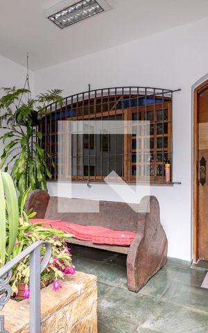 Casa para alugar com 440m², 3 quartos e 10 vagas Casa para alugar com 440m², 3 quartos e 10 vagasEntrada