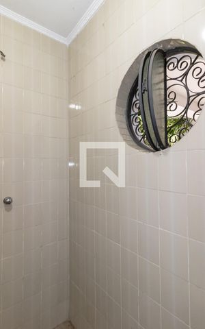 Casa para alugar com 440m², 3 quartos e 10 vagas Casa para alugar com 440m², 3 quartos e 10 vagasLavabo da Garagem