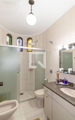 Casa para alugar com 440m², 3 quartos e 10 vagas Casa para alugar com 440m², 3 quartos e 10 vagasBanheiro do Quarto 1