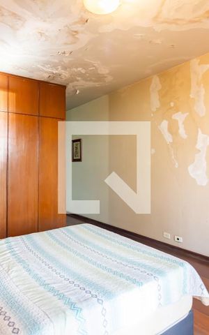 Casa à venda com 600m², 3 quartos e 8 vagas Casa à venda com 600m², 3 quartos e 8 vagasSuíte 3