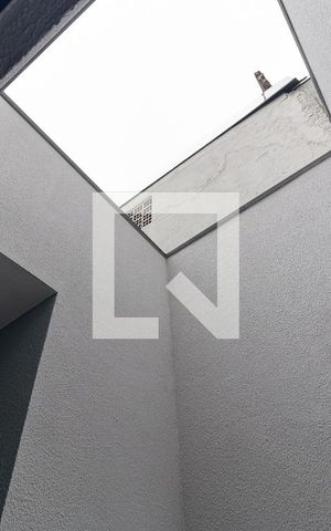 Casa à venda com 100m², 3 quartos e 2 vagas Casa à venda com 100m², 3 quartos e 2 vagasJardim de Inverno da Suíte
