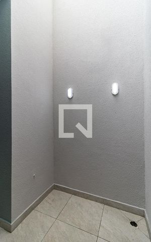 Casa à venda com 100m², 3 quartos e 2 vagas Casa à venda com 100m², 3 quartos e 2 vagasJardim de Inverno da Suíte